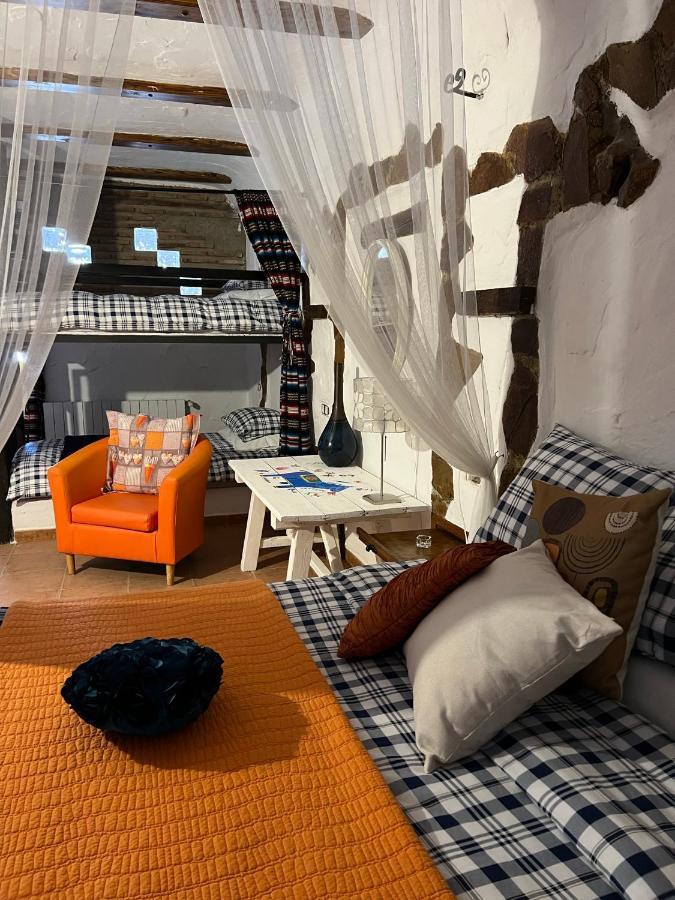 Cuevas De La Paz - Cave House Holidays Los Carriones Room photo