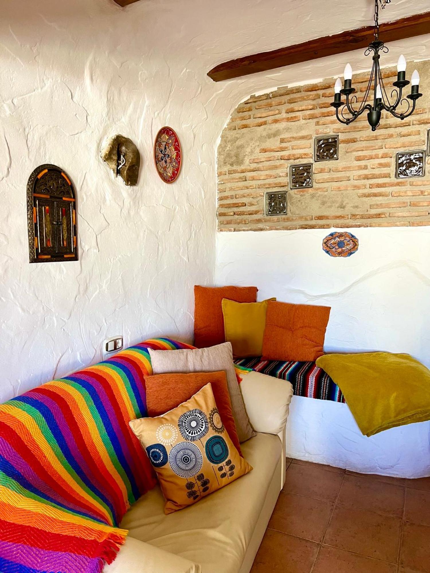 Cuevas De La Paz - Cave House Holidays Los Carriones Room photo
